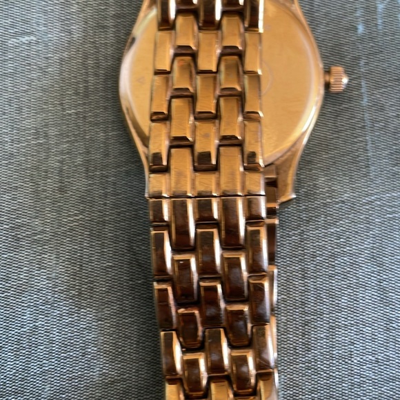 Men’s gold tone, white faced, rotary extender watch. - Picture 3 of 3